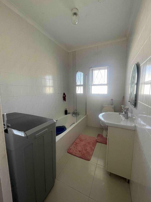 1 Bedroom Property for Sale in Grassy Park Western Cape